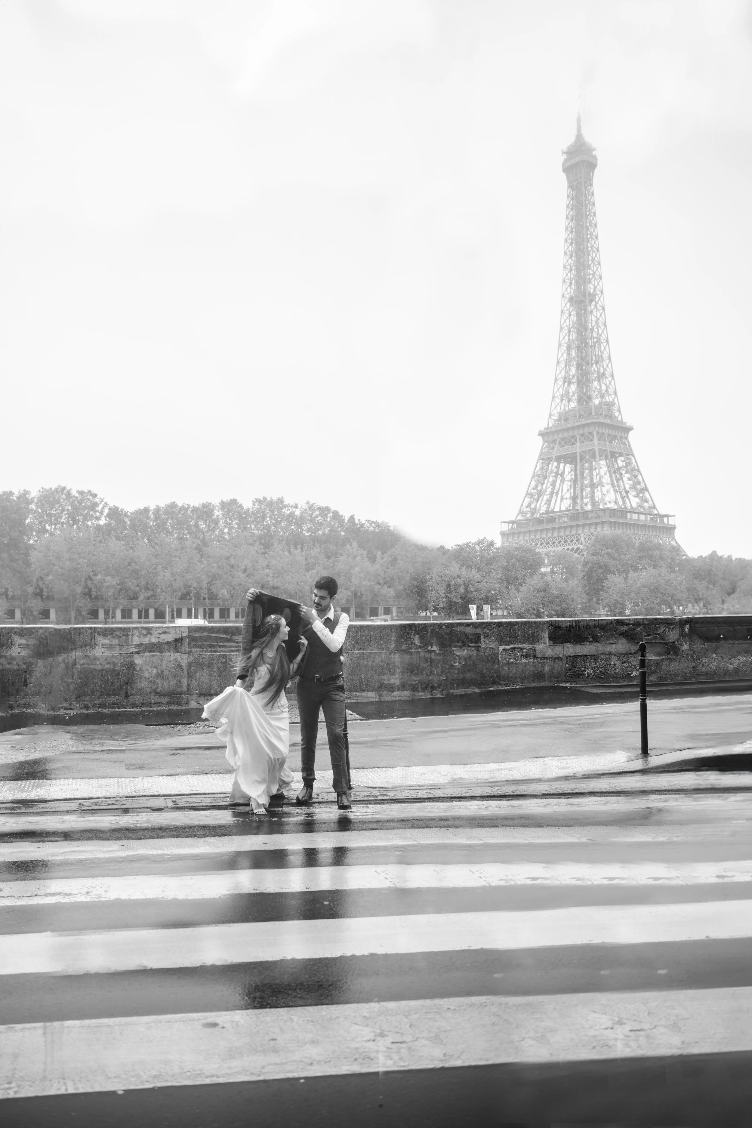 General 1 — Un instante en Paris